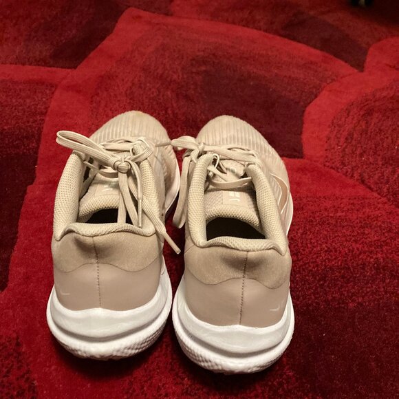 Pink Nike Winflo 9 Women's Road Running Shoes sz 9.5 EUC - Picture 4 of 4